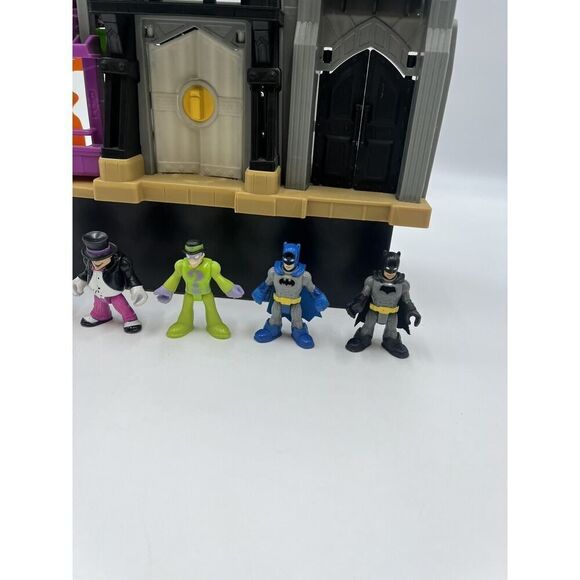 BATMAN Wayne Manor 2015 Fisher-Price IMAGINEXT PLAYSET HERO With Figures - Picture 4 of 6